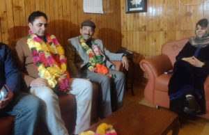 Prominent political leader from Budgam, Fayaz A Dar joins the party