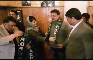 PDP welcomes leaders of various political groups into its fold