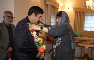 Saloora, Wani join PDP along with hundreds of supporters